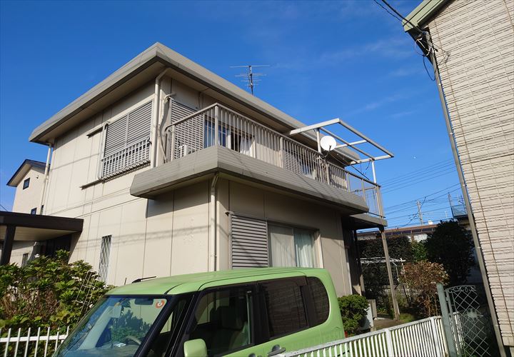 横浜市泉区上飯田町に折板屋根からの雨漏り点検にお伺いしました