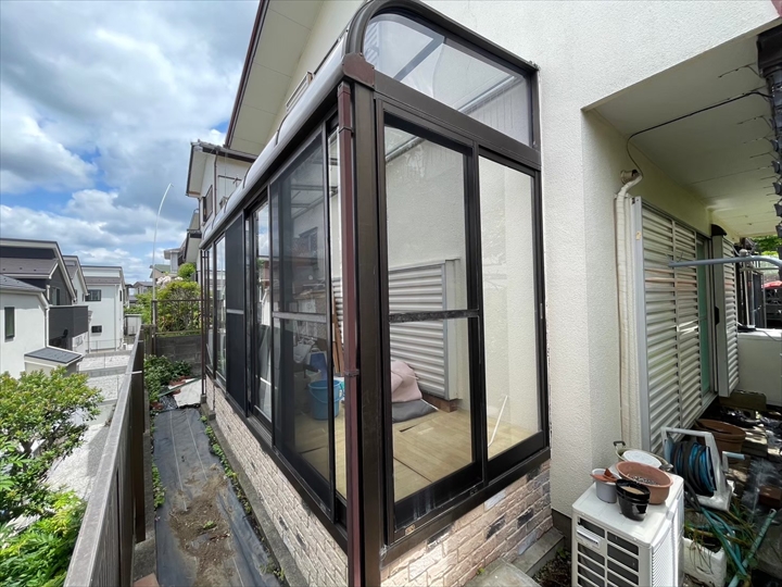 横浜市青葉区大場町で傷んで雨漏りを起こすようになったサンルームの  