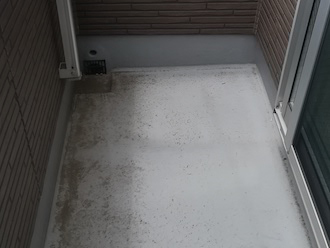 劣化が進行したトップコート