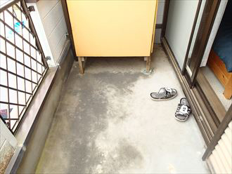 床面の色褪せ