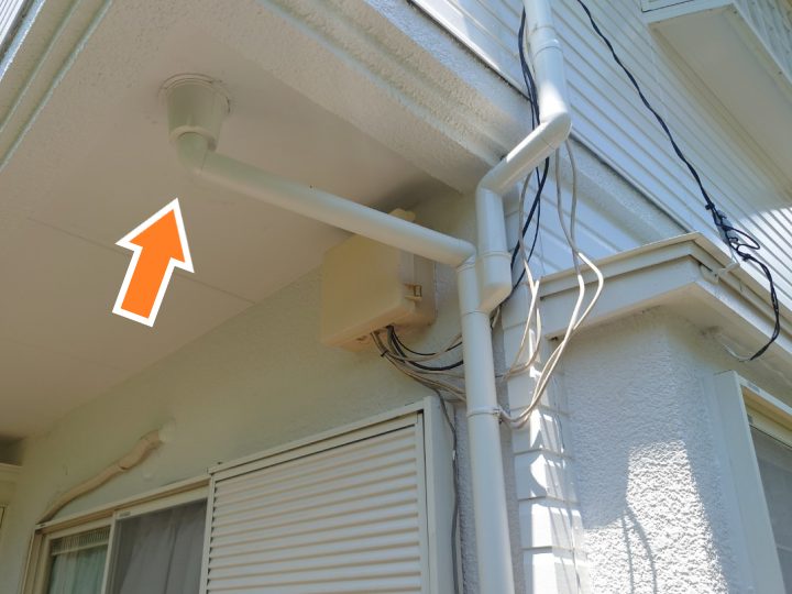 雨樋交換工事の様子