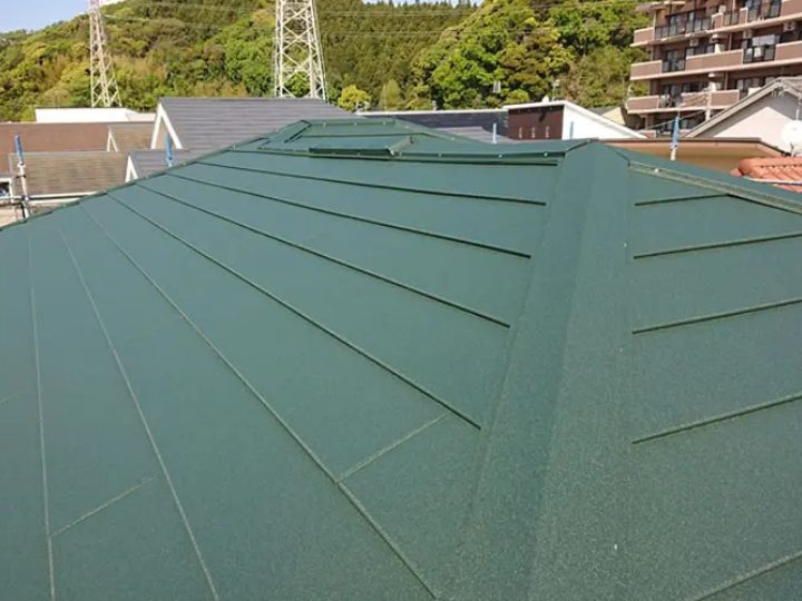 ガルバリウム鋼板屋根