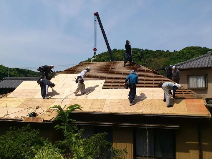 屋根葺き替え工事