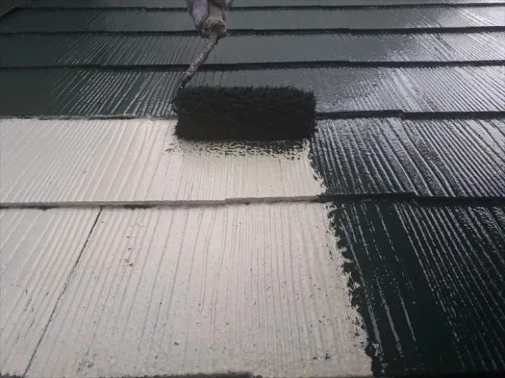 屋根塗装の様子