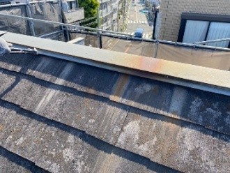 棟板金の撤去作業