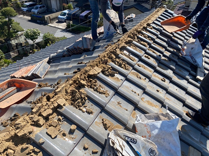 棟全体を積み直す工事の作業工程