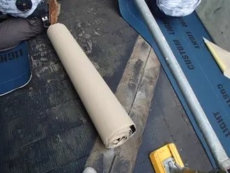 ルーフィング(防水紙)敷設