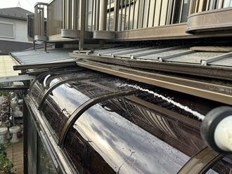 サンルーム屋根を清掃