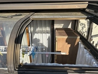 古いポリカーボネート取り外し