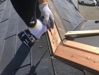 新しい貫板を設置