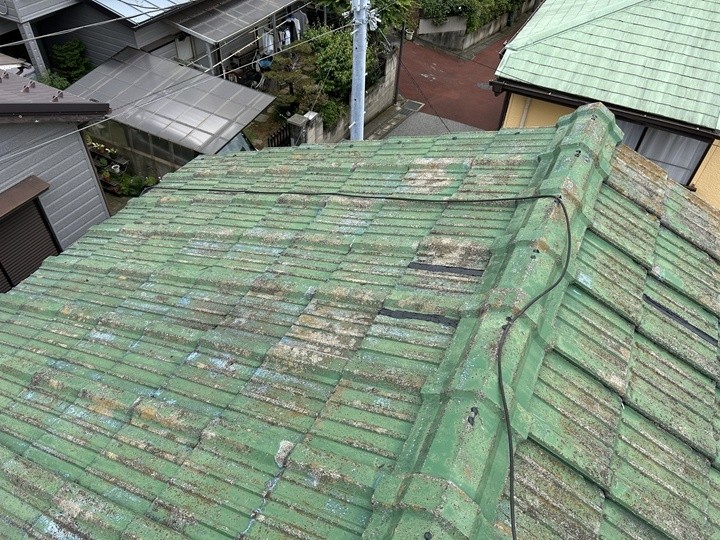雨漏りしたセメント瓦屋根の補修工事