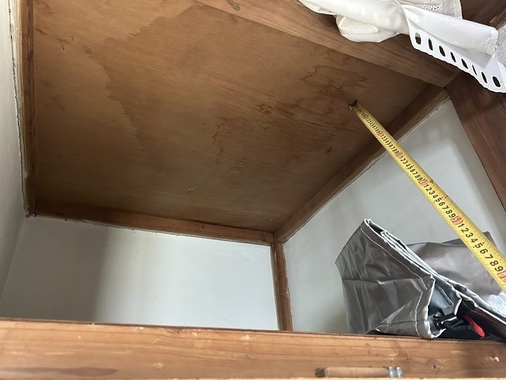 室内の雨漏り箇所を確認