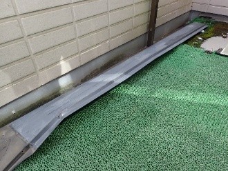 台風の被害で屋根の一部が落下