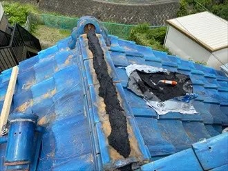 シルガードを塗り込んで土台を整える作業