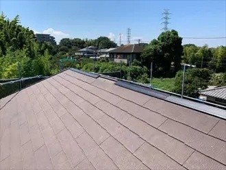 新たな下地にプラスチック樹脂製の貫板を設置