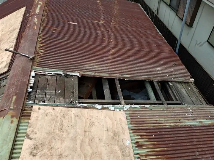 ポリカ波板撤去