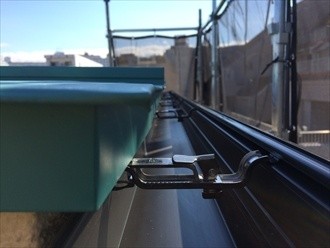 軒先と軒樋の距離を確認