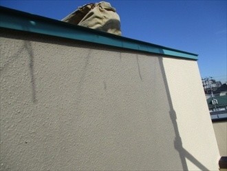 軒先に軒樋を設置