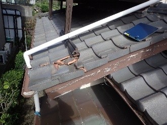 三州瓦の「ハイシルバー」