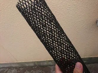 雨樋用の筒状落ち葉除けネット