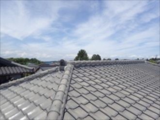 瓦屋根