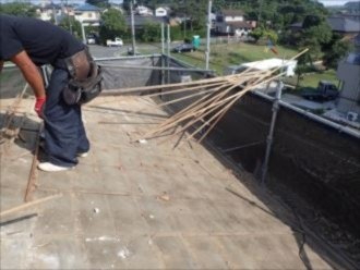 金属屋根材への葺き替え工事する作業工程