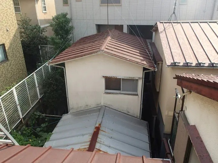 トタン屋根
