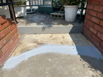 プライマーを塗布