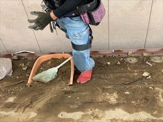 屋根に固定されていた瓦桟を撤去