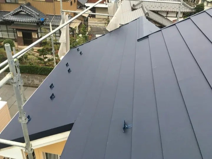 屋根葺き替え工事が無事竣工