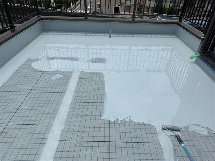 通気シート敷設しウレタン密着防水