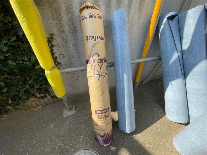 防水シートはタジマ製の「タディスセルフ」