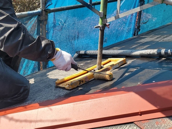 下塗り材ファイン浸透シーラーで塗装