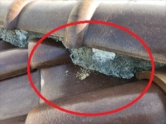 漆喰が劣化した状態