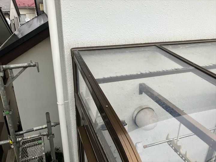 既存のポリカーボネート平板を全て撤去