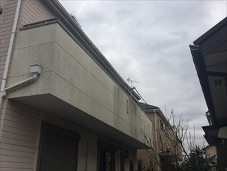 軒樋がくの字に曲がっている箇所