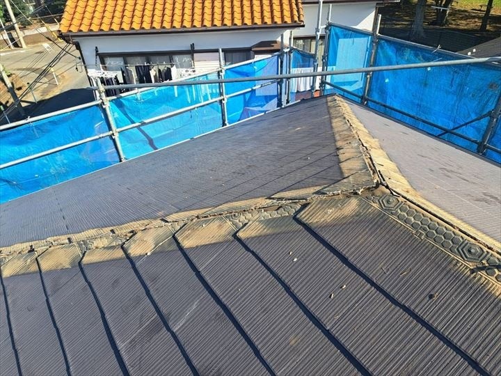 棟板金の解体撤去作業