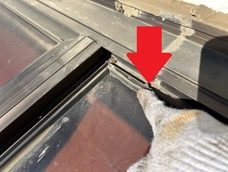 シャッターBOXを解体して内部を確認する作業工程