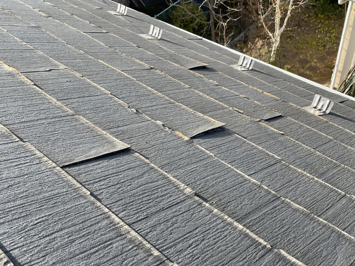 パミール独特の層間剝離が起きています