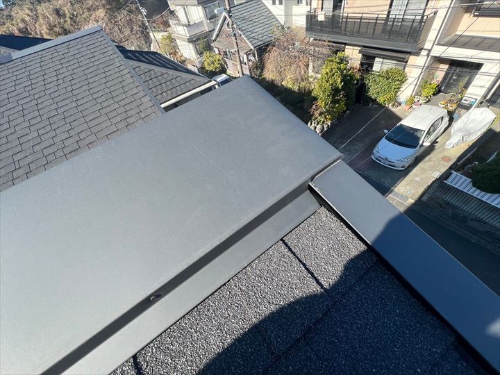 浮いてない棟板金