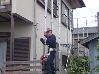 足場を設置