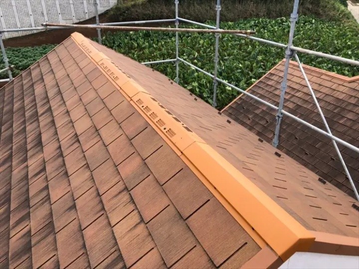 棟板金交換工事が完了