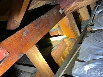 雨漏りしている内部の状態