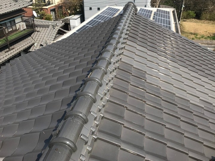 大棟と隅棟の取り直し工事を施工した後の状態