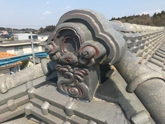 南蛮漆喰を塗布する施工風景