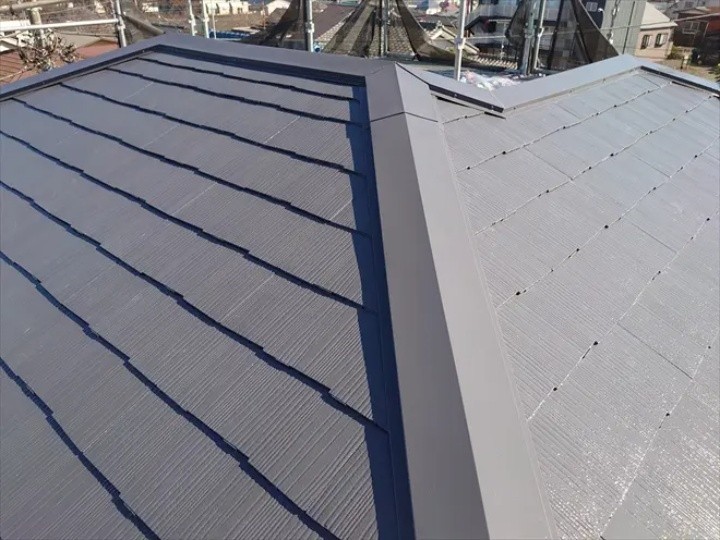 中塗りが完了した屋根の状態