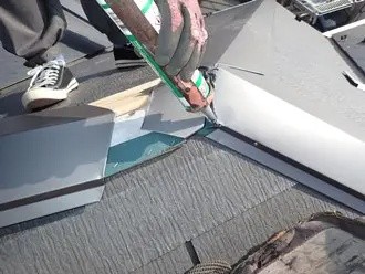 コーキング処理で板金が加工