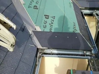 破損部分のみを復旧する屋根補修工事