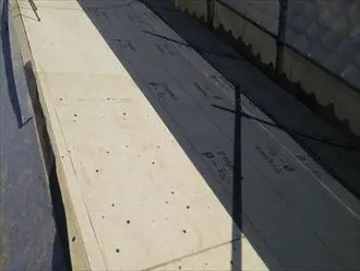 ルーフィングを敷設