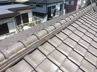 熨斗瓦（のしかわら）